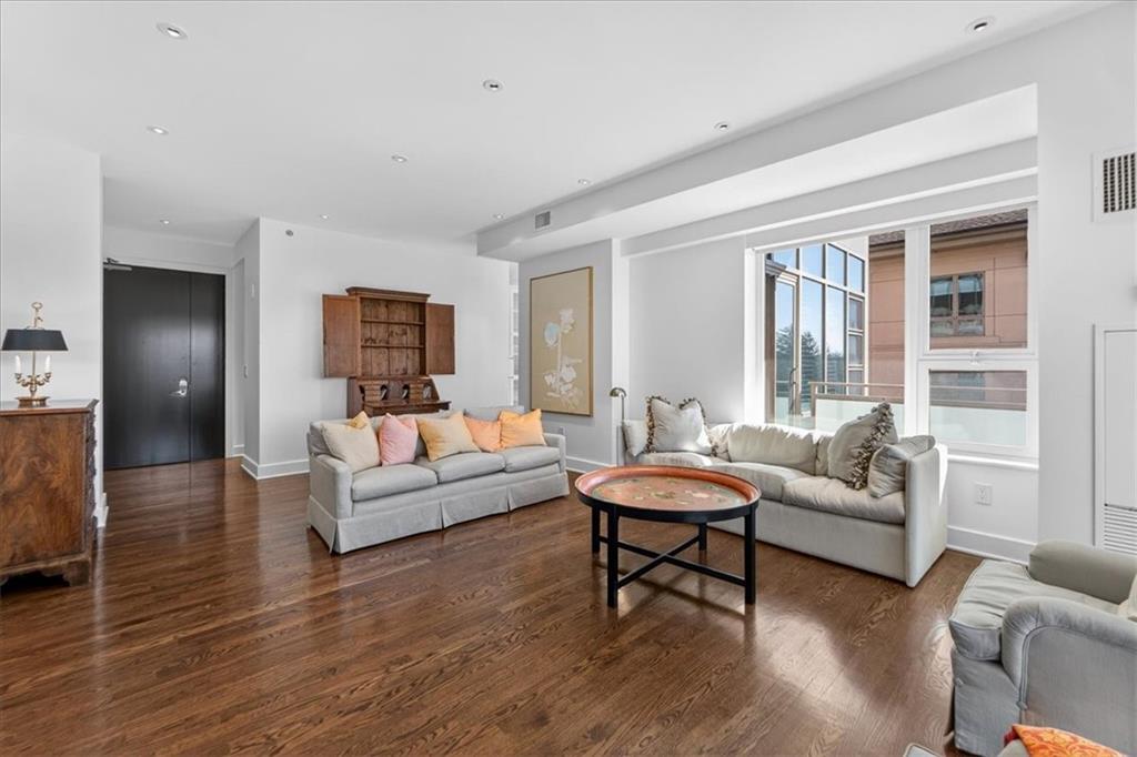 4950 Central Street 405