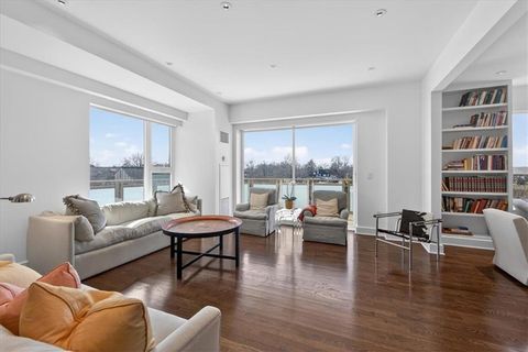 4950 Central Street 405 Kansas City MO 64112