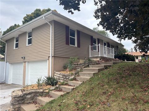 Photo of 813 Belt Avenue, Edgerton, MO 64444 (MLS # 2581918)