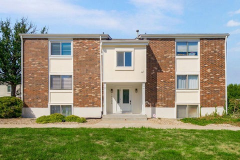 Photo of 10106 W 96th-#C Terrace, Overland Park, KS 66214 (MLS # 2642423)