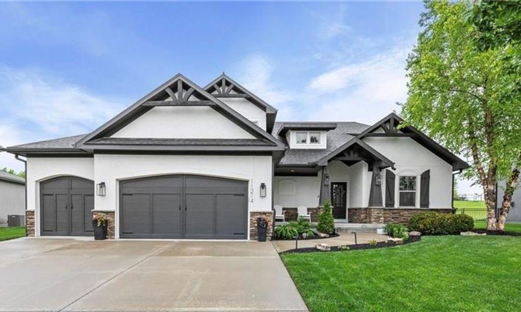 Photo of 11214 S Race Street, Olathe, KS 66061 (MLS # 2618295)