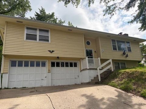 Photo of 520 Q Street, Atchison, KS 66002 (MLS # 2616930)