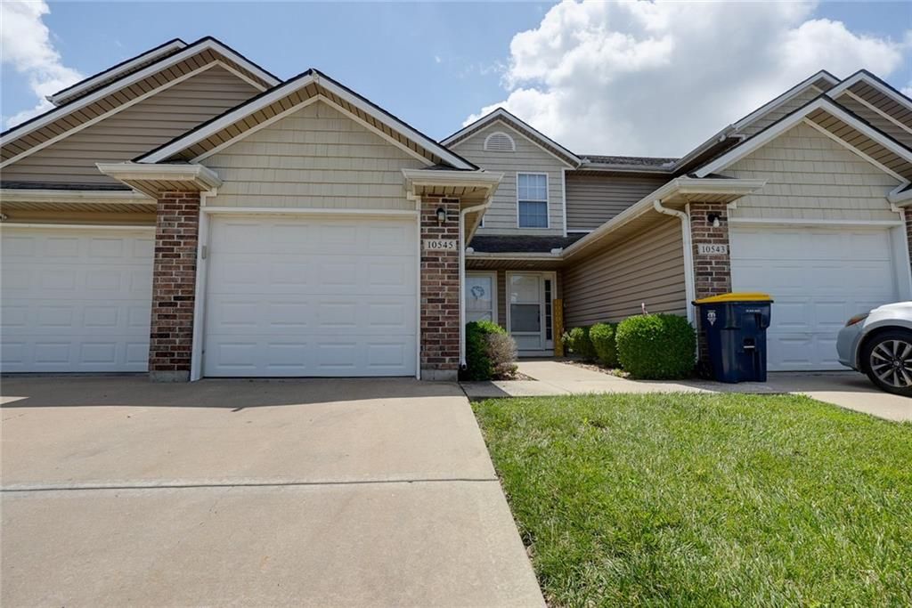 Photo of 10545 E 46th Terrace, Kansas City, MO 64133 (MLS # 2623300)