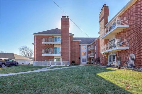 8001 Westridge Road 306 Raytown MO 64138