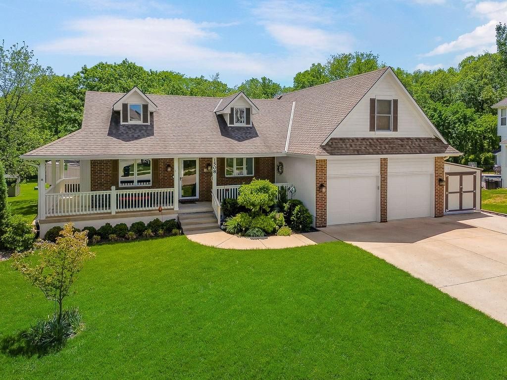 Photo of 1508 Winchester Drive, Pleasant Hill, MO 64080 (MLS # 2618421)