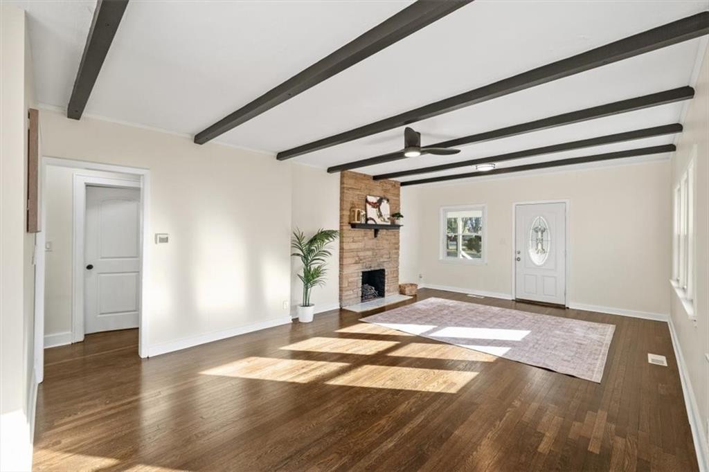 1500 W Lexington Avenue