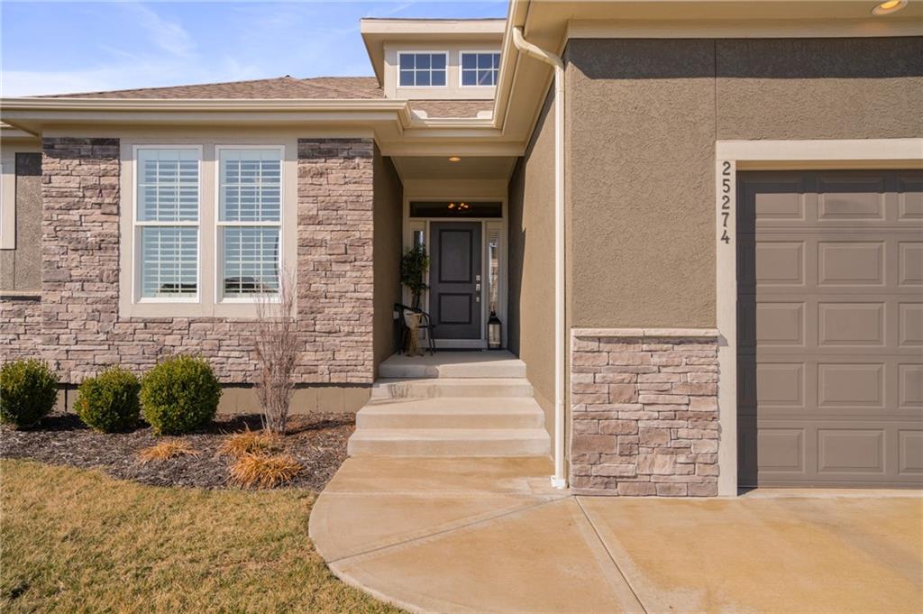 25274 W 83rd Terrace