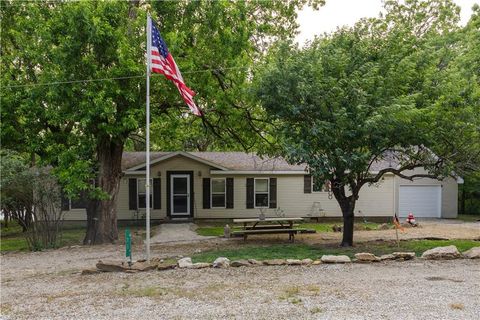 Photo of 25 El Dorado Lane, Linn Valley, KS 66040 (MLS # 2620914)