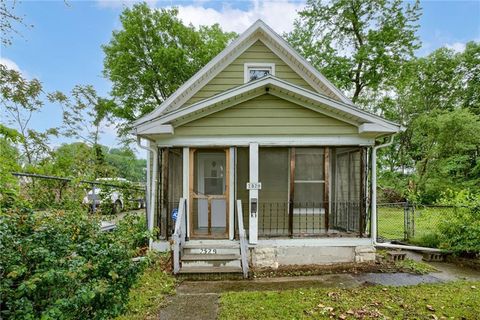 2529 Monroe Avenue Kansas City MO 64127
