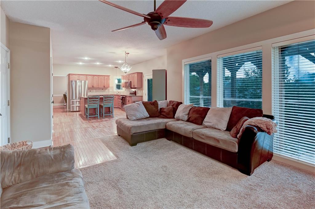 Kansas City, Missouri 64157, United States, 4 Bedrooms Bedrooms, ,3 BathroomsBathrooms,Residential,Active,179441