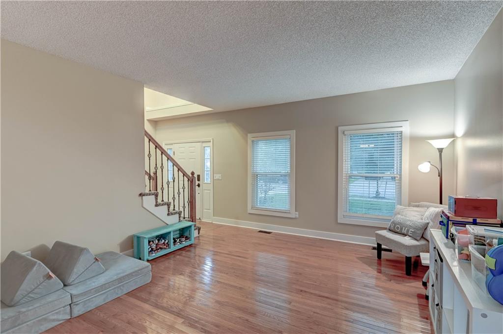 Kansas City, Missouri 64157, United States, 4 Bedrooms Bedrooms, ,3 BathroomsBathrooms,Residential,Active,179441