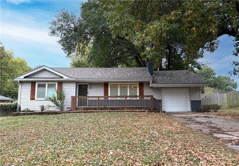 315 NE Forest Avenue, Lee\'s Summit, MO 64063 - MLS#: 2584064