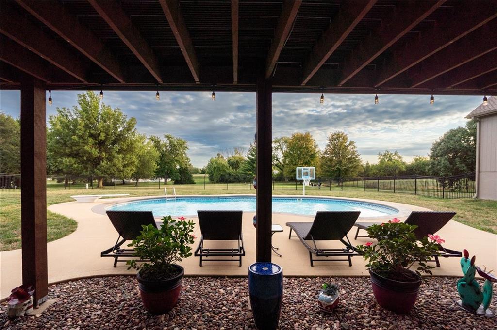 25601 W 69th Terrace