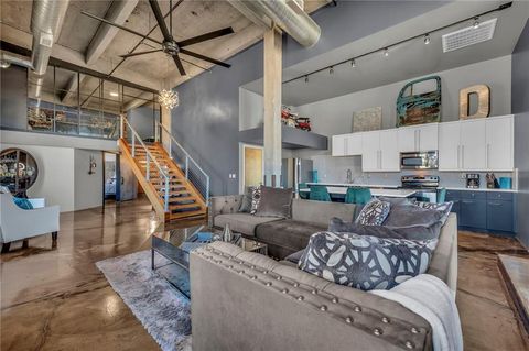 360 W Pershing Road 310 Kansas City MO 64108