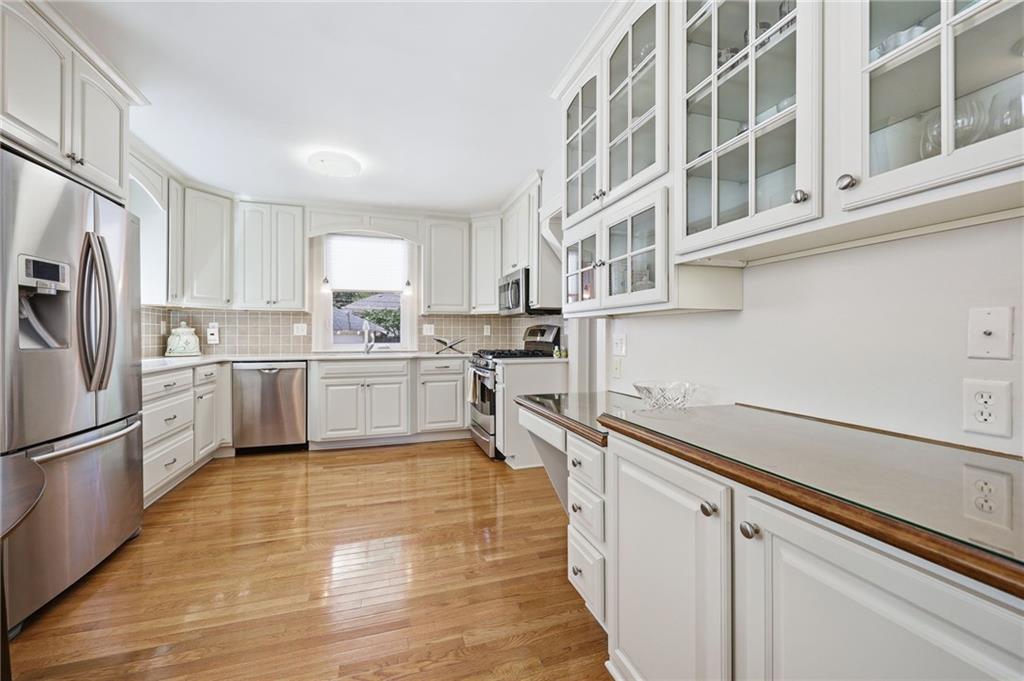1020 W 71st Terrace