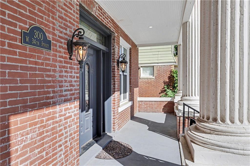 300 W 34 Street