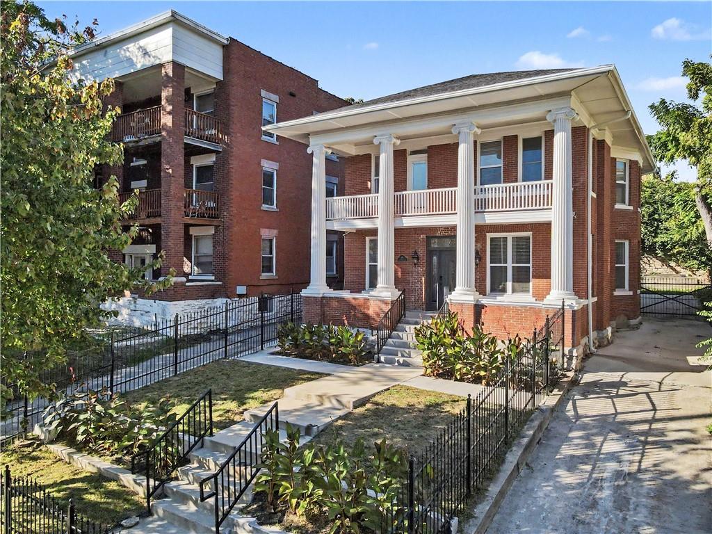 300 W 34 Street