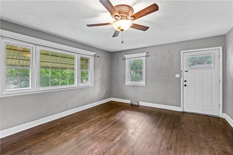 Tiny photo for 201 E Hurt Street, Liberty, MO 64068 (MLS # 2630739)