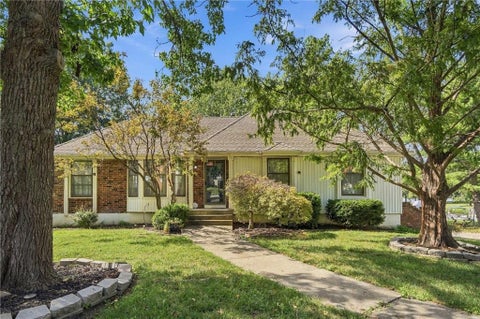 Photo of 4397 SW Breezy Point Lane, Lees Summit, MO 64082 (MLS # 2643488)