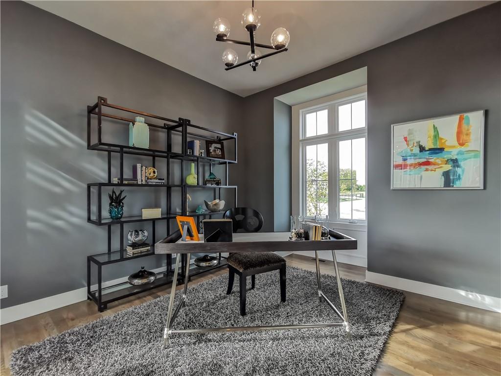 15915 Glenfinnan Way