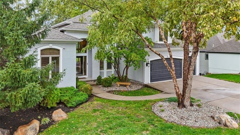 Photo of 9920 Skyview Lane, Lenexa, KS 66220 (MLS # 2647550)