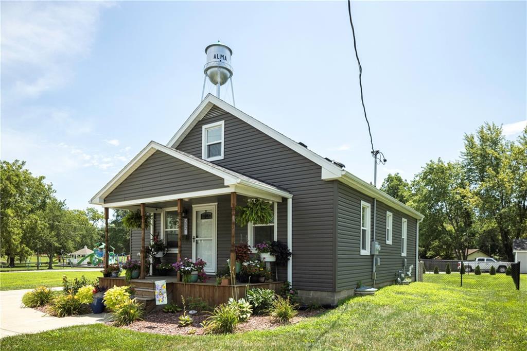 302 W Main Street