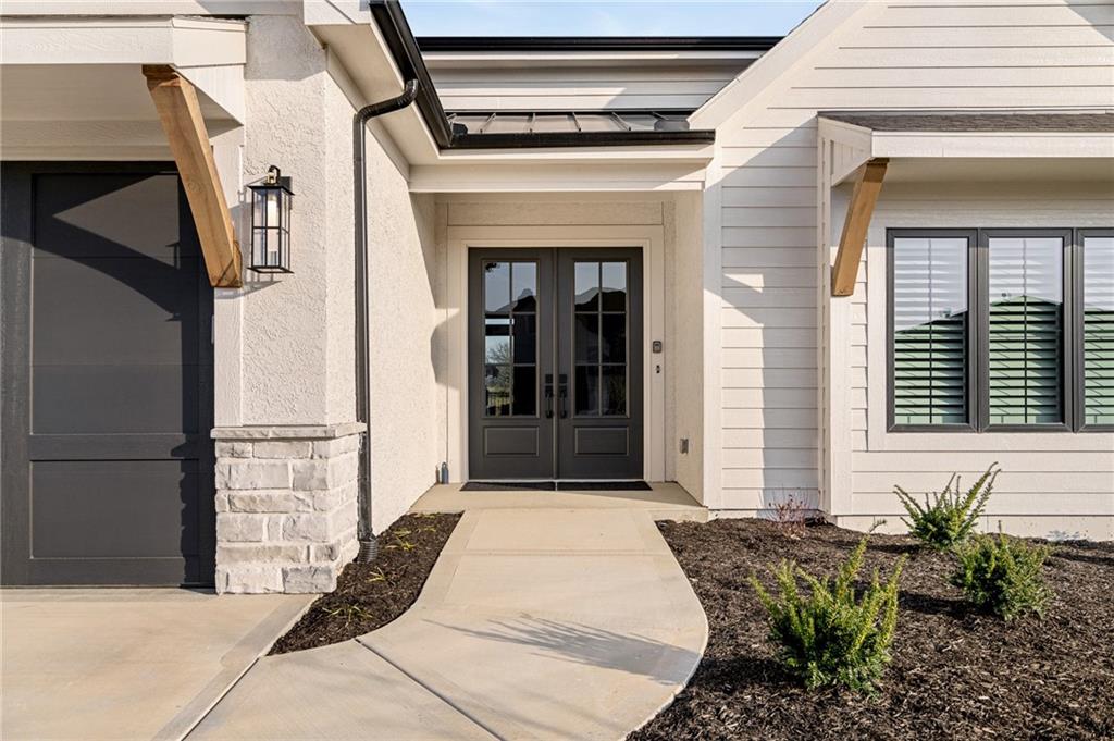 11239 S Sunray Drive