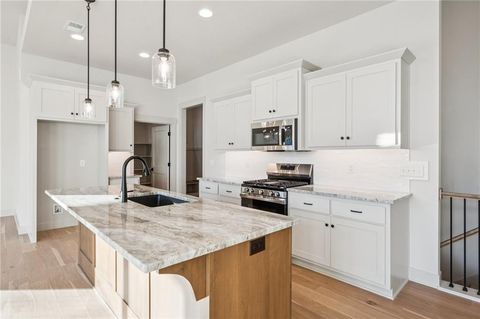 Tiny photo for 2153 Black Walnut Drive, Liberty, MO 64068 (MLS # 2579095)