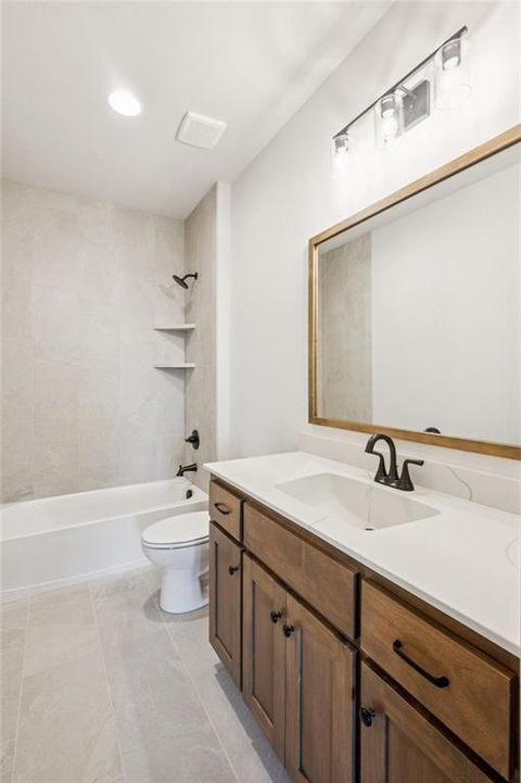 Tiny photo for 2153 Black Walnut Drive, Liberty, MO 64068 (MLS # 2579095)