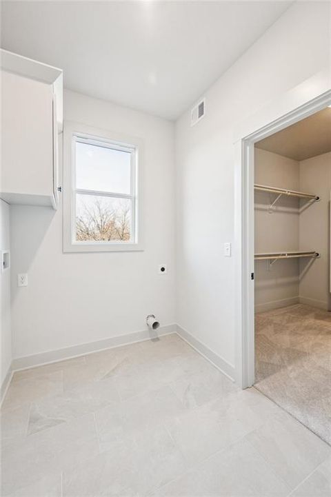 Tiny photo for 2153 Black Walnut Drive, Liberty, MO 64068 (MLS # 2579095)