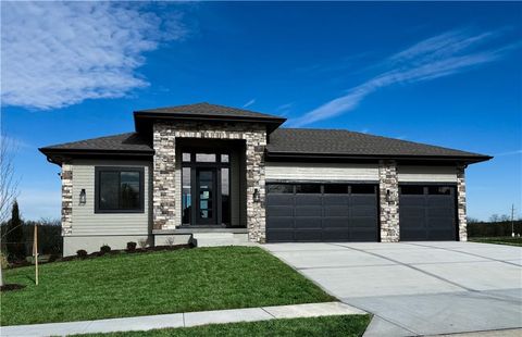 2607 NE Woodland Oak Drive, Lee\'s Summit, MO 64086 - #: 2575413