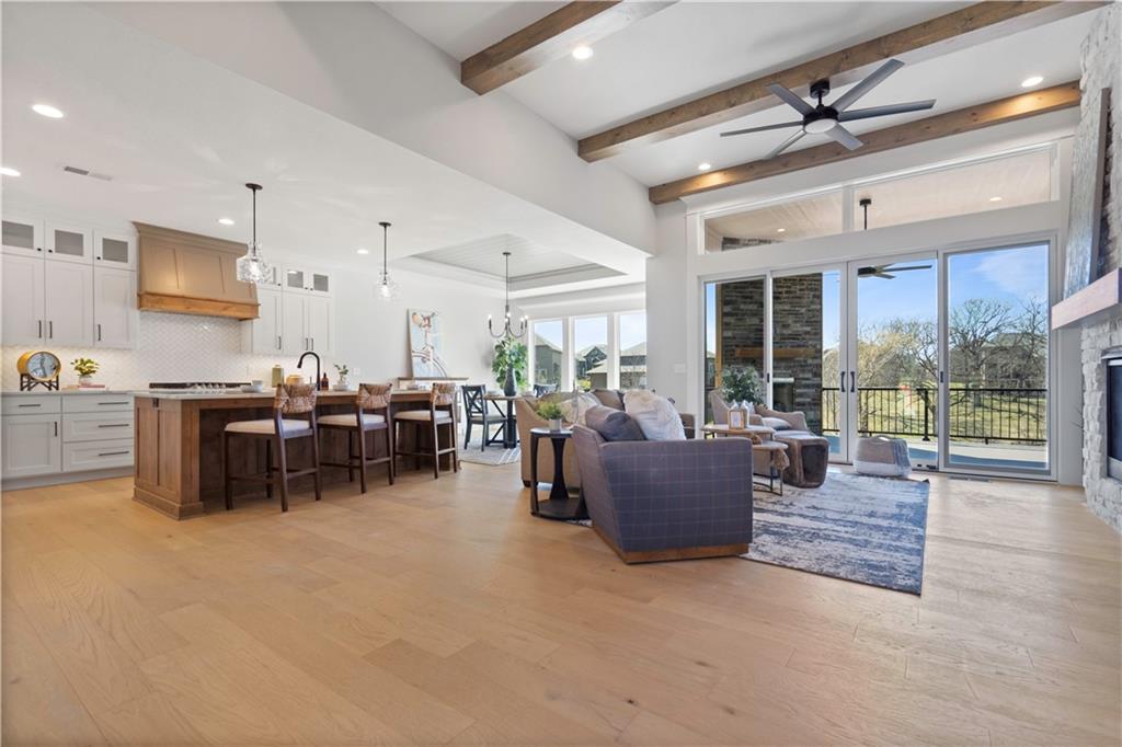 2607 NE Woodland Oak Drive