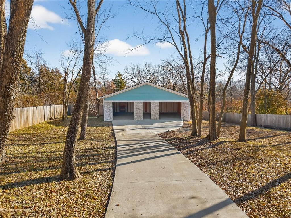 Photo of 2455 S 18th Street, Kansas City, KS 66106 (MLS # 2592009)