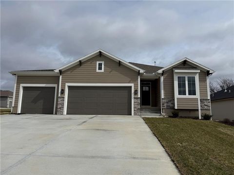 31501 W 86th Court, De Soto, KS 66018 - MLS#: 2555811
