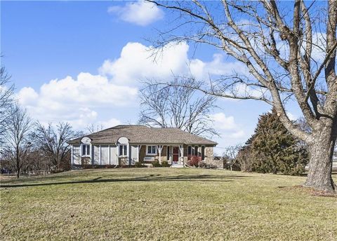 19430 Hardy Street Stilwell KS 66085