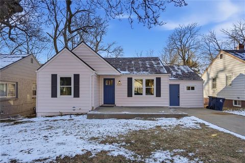 1321 E 76th Street Kansas City MO 64131