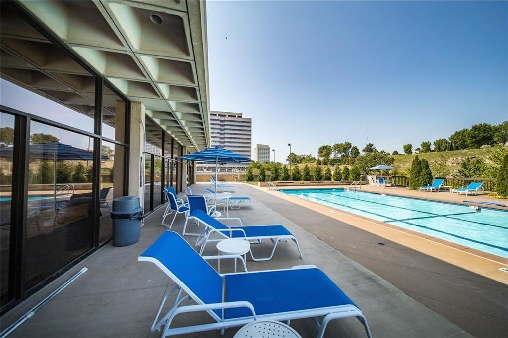 2525 Main #213 Street