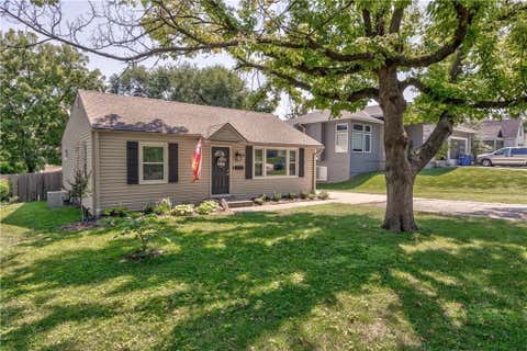 Photo of 5531 REEDS Road, Mission, KS 66202 (MLS # 2638011)
