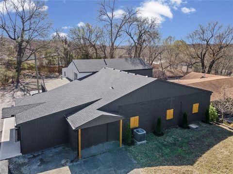 2015 NW 50th Street Northmoor MO 64151