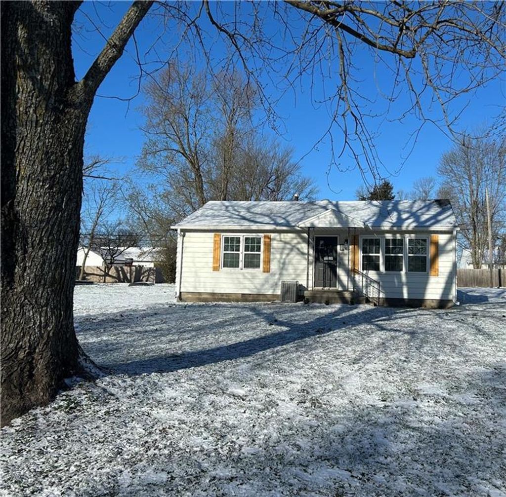 Photo of 402 N Lee Street, Leeton, MO 64761 (MLS # 2607580)