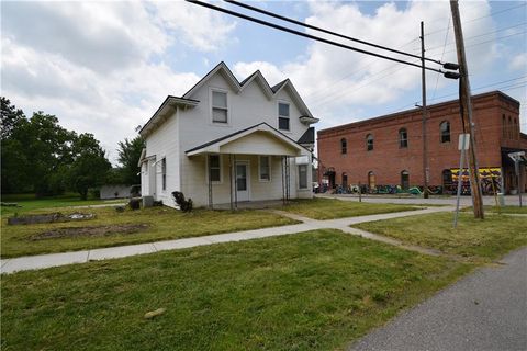 201 E Washington Street, Kearney, MO 64060 - #: 2490531