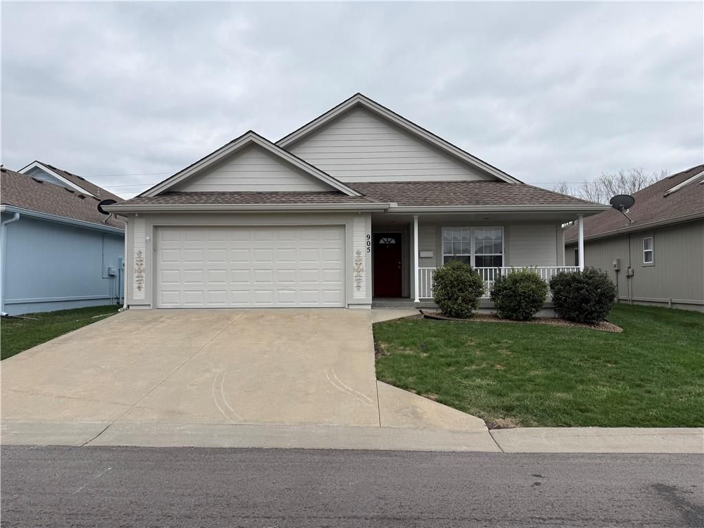 Photo of 905 MERCURY Way, Raymore, MO 64083 (MLS # 2608097)