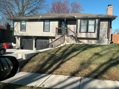 801 SW 29TH Street Blue Springs MO 64015