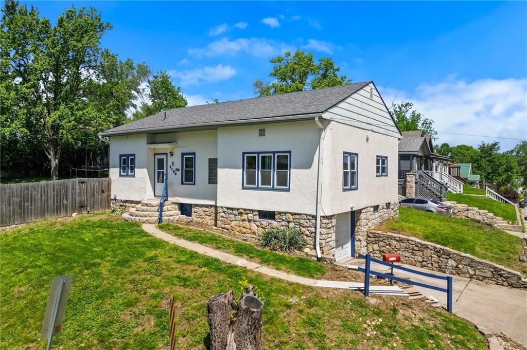 Photo of 1 Vine Street, Excelsior Springs, MO 64024 (MLS # 2616796)