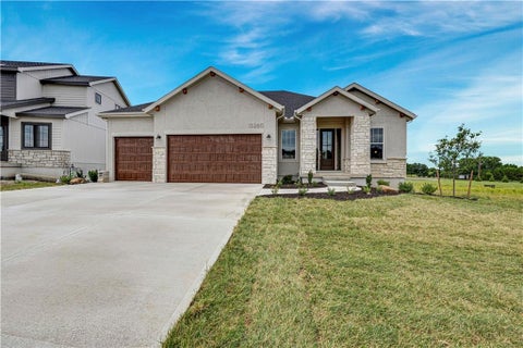 Photo of 15260 W 161st Court, Olathe, KS 66062 (MLS # 2575832)