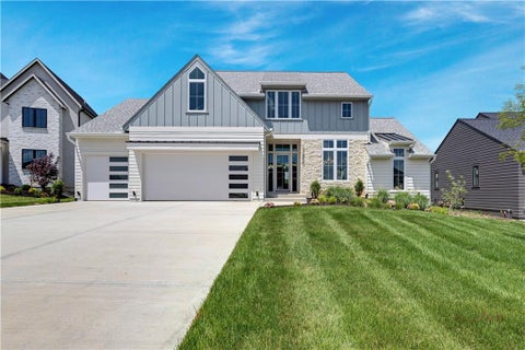 Photo of 11710 W 181st Terrace, Overland Park, KS 66013 (MLS # 2583664)