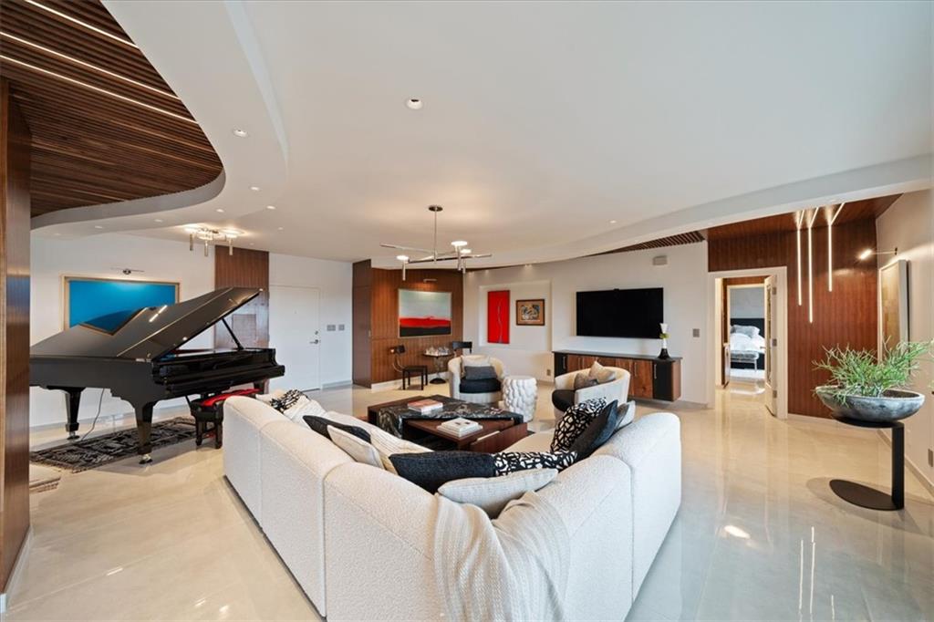 121 W 48TH Street 1401