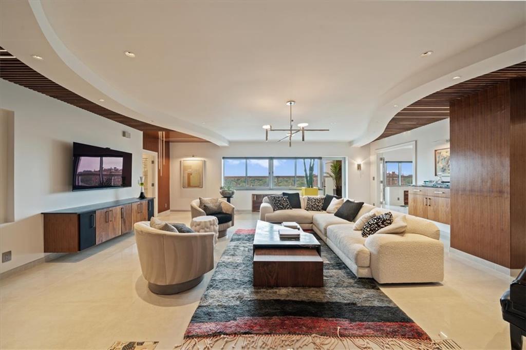 121 W 48TH Street 1401