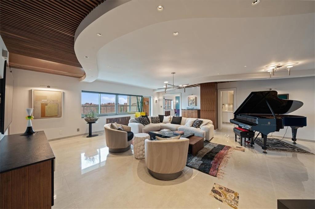 121 W 48TH Street 1401