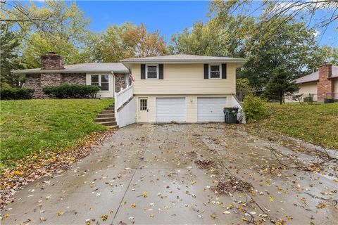 218 Oak Hill Street, Lansing, KS 66043 - MLS#: 2584059